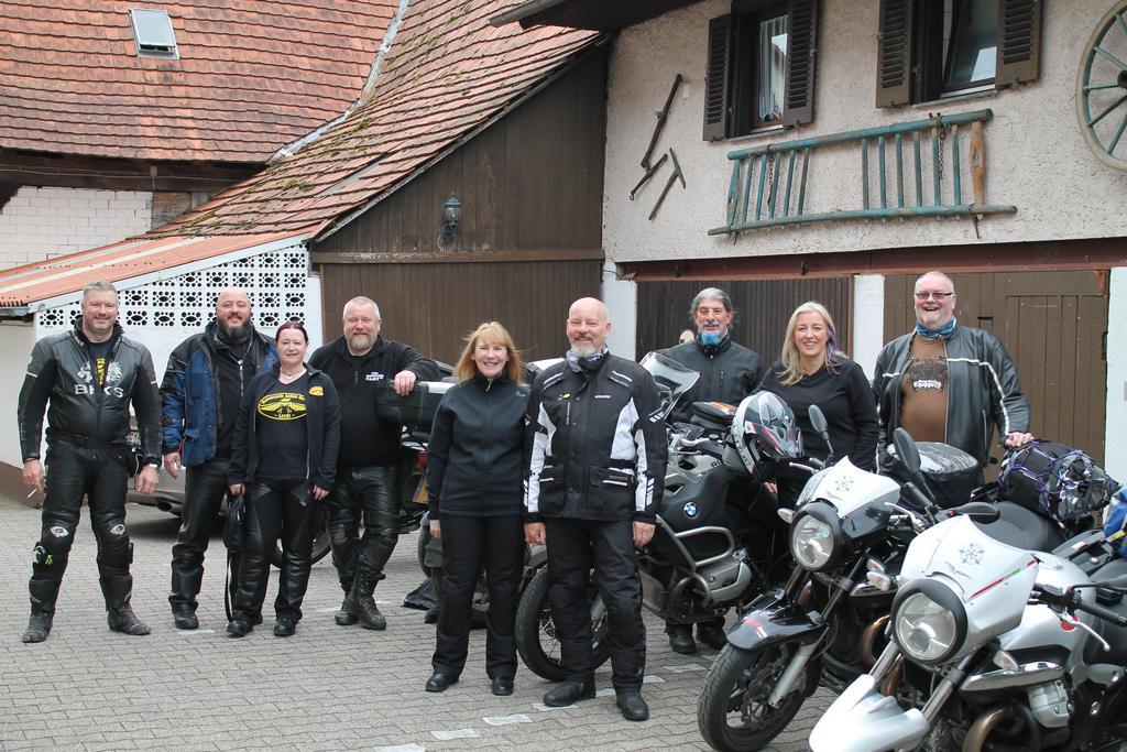 פרייבורג Gasthaus Zur Sonne מראה חיצוני תמונה