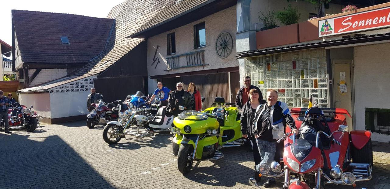 פרייבורג Gasthaus Zur Sonne מראה חיצוני תמונה